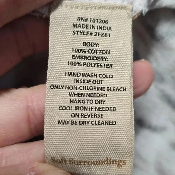 {Soft Surroundings} Gauzy Button-Down Embroidered Print Blouse - Medium - Picture 13 of 14